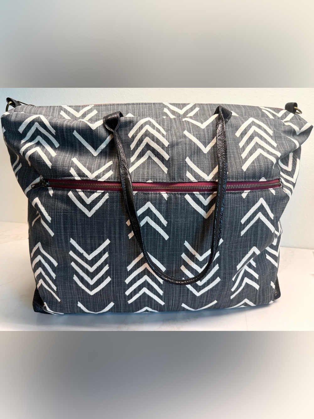 Rebekah Scott Elizabeth Weekender Travel Bag Black Spearhead & Silence Lining - Picture 6 of 10